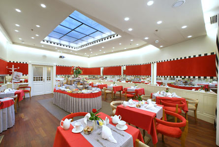 Mamaison Hotel Riverside Prague - Elegant dining spaces