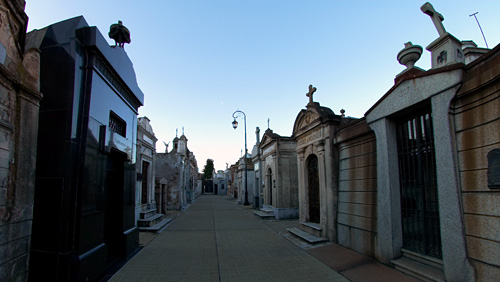 La Recoleta Cemetery - Street view in La Recoleta Cemetery
