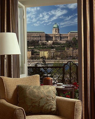 Four Seasons Hotel in Budapest - Excellent views from the hotel