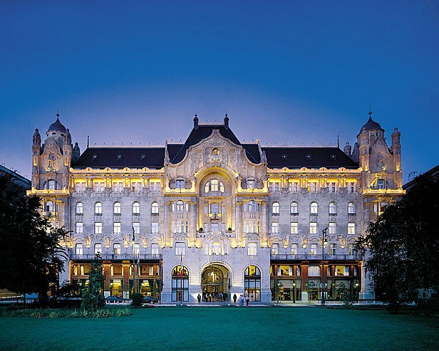 Four Seasons Hotel in Budapest - Exterior view