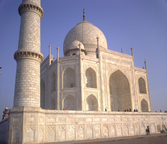 Taj Mahal - Side view 