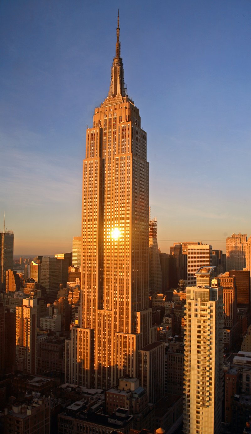 Empire State Building in New York - Beautiful sunrise on the Empire State Building