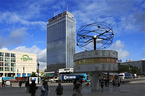 Alexanderplatz - Alexanderplatz world clock