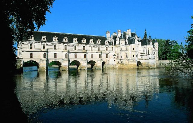 Chenonceau Castle in France - Picturesque setting