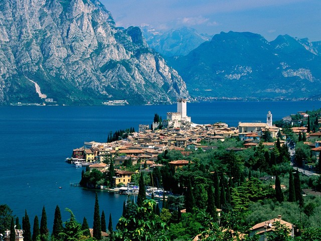 Lake Garda in Italy - Splendid panorama