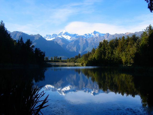 Lake Matheson in New Zealand - Splendid natural scenery