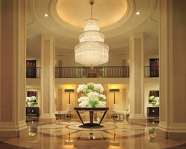 Four Seasons Beverly Wilshire - Lobby