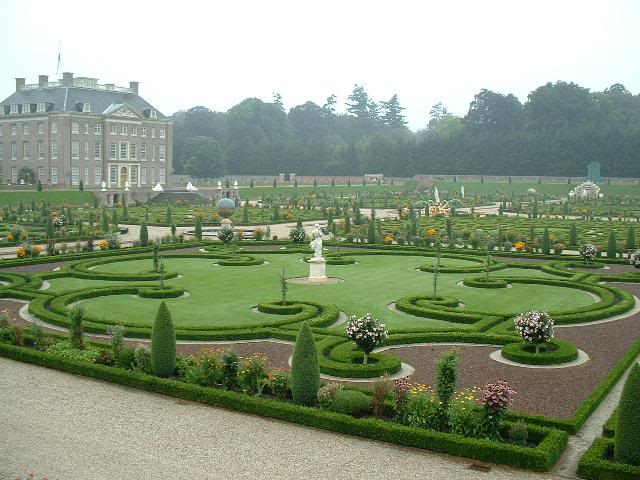 Gardens at Het Loo Palace - Gardens view
