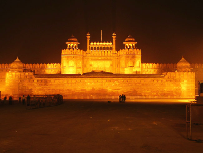 Red Fort in Delhi - Red Fort view by night