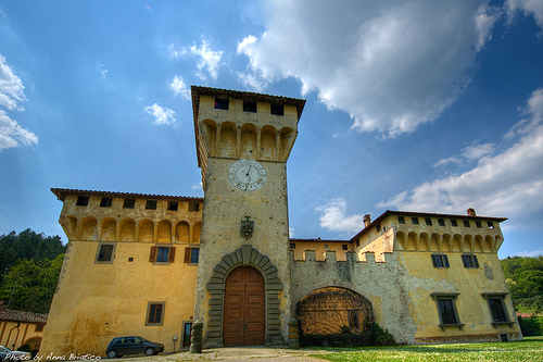 Cafaggiolo castello - Front view of the castle