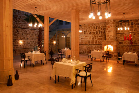 Alp Pasa Boutique Hotel  - Elegant dining spaces