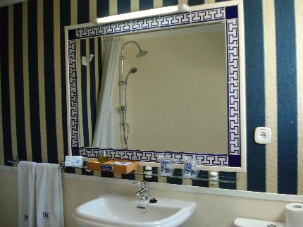 Hotel Reyes Católicos - Bathroom