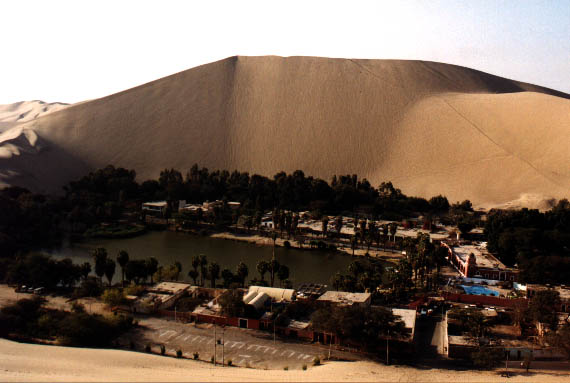 Huacachina in Peru - Picturesque setting