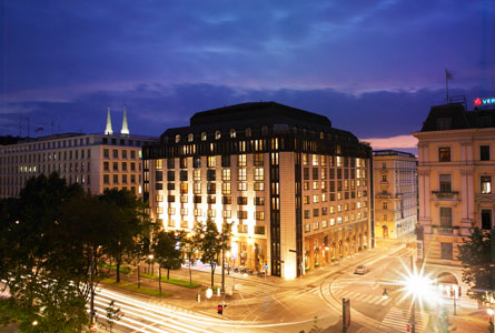 Hilton Vienna Plaza - Exterior view