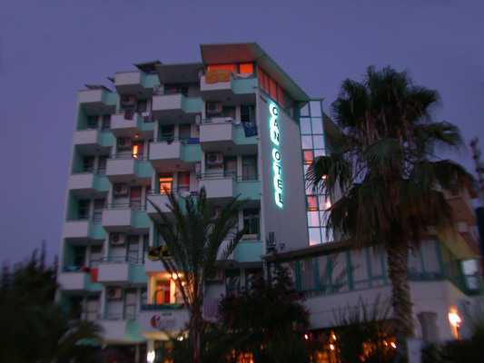 Palm Can Hotel - Night view