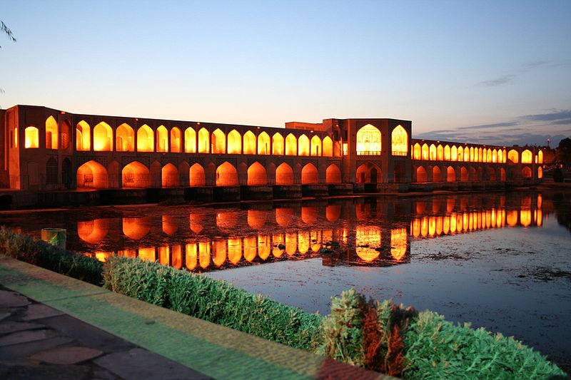 Khaju Bridge in Iran - Khaju Bridge at night