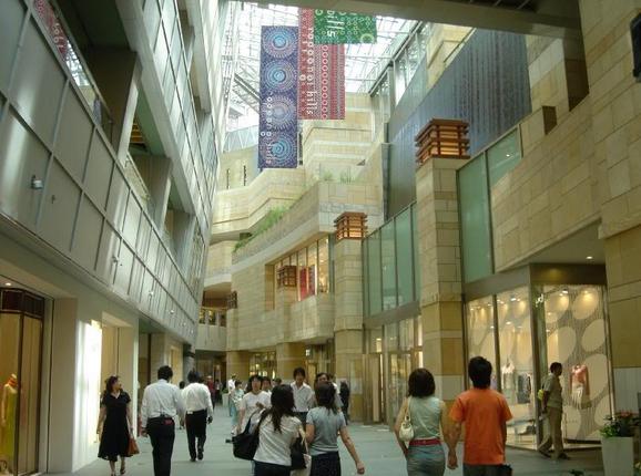 Roppongi Mall in Tokyo, Japan - Inside view