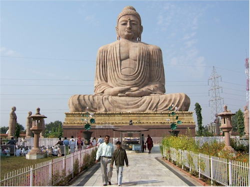 Bodhgaya - Buddha statue
