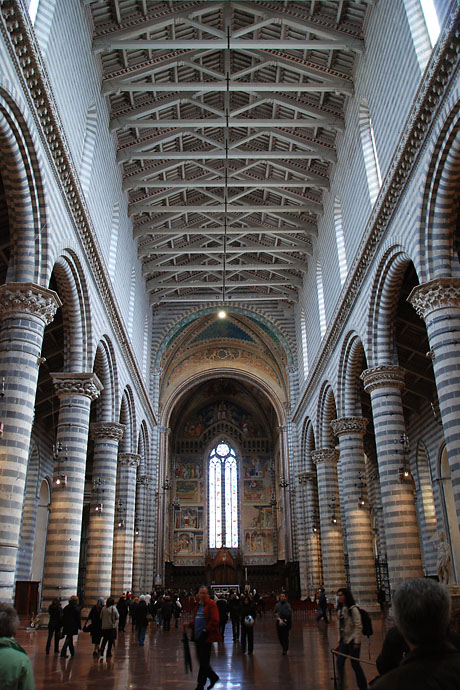 Orvieto Cathedral - Interior view