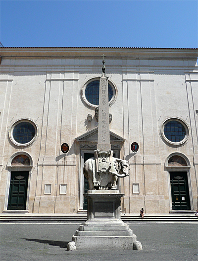 Santa Maria sopra Minerva - Exterior view