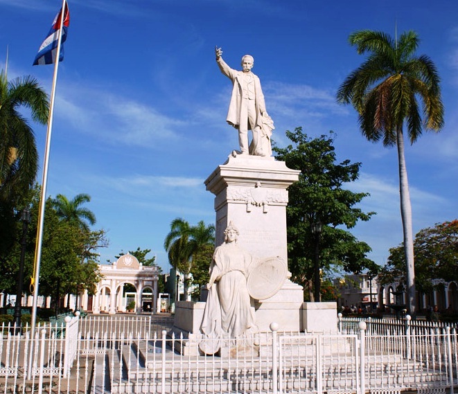 Cienfuegos - Statue of José Martí