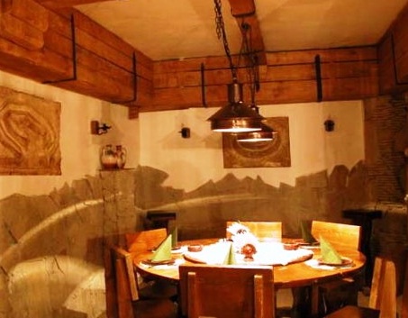 Hotel Dacia - Dining space
