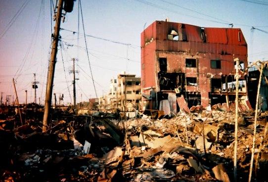 Kobe earthquake on January 17, 1995 - Ruined buildings