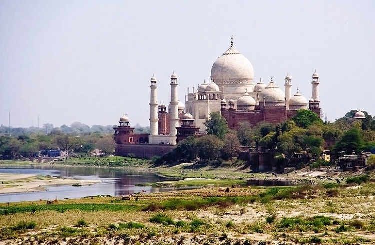 Agra in India - Taj Mahal complex