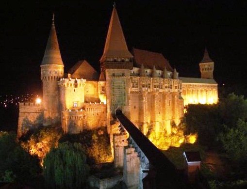 Hunedoara Castle - Night view