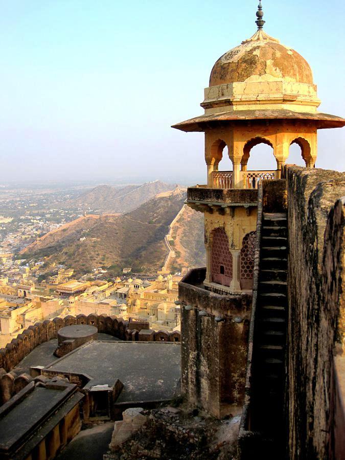 Jaipur in India - Jaigarh Fort fortifications