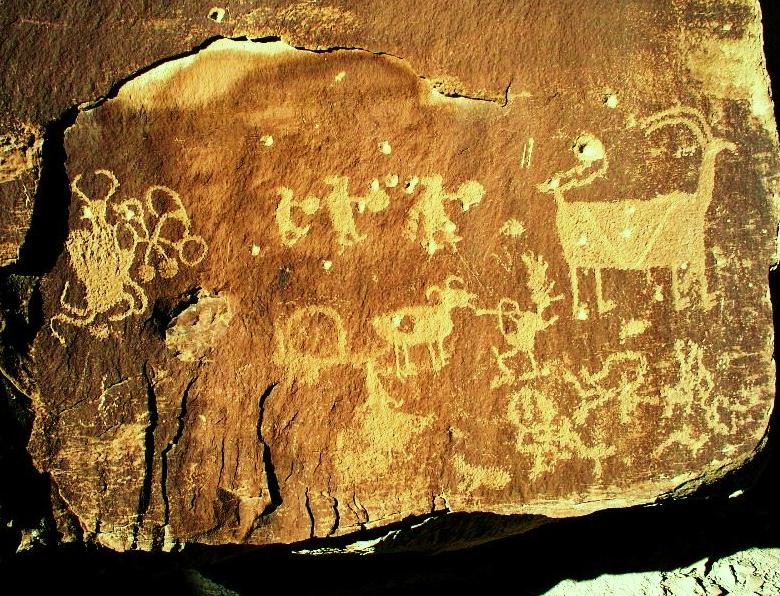 capitol reef petroglyphs