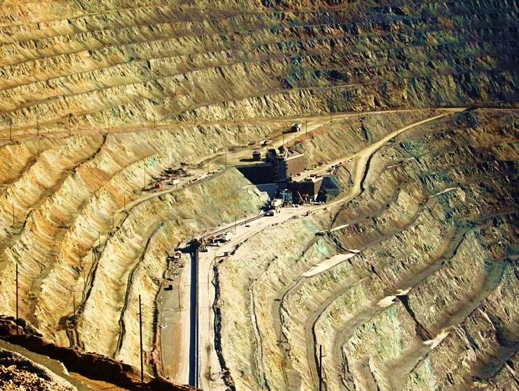 The Bingham Canyon Mine - Close-up view of loading point