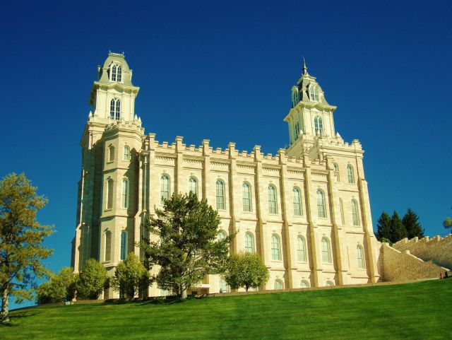 The Manti Temple  - Right view