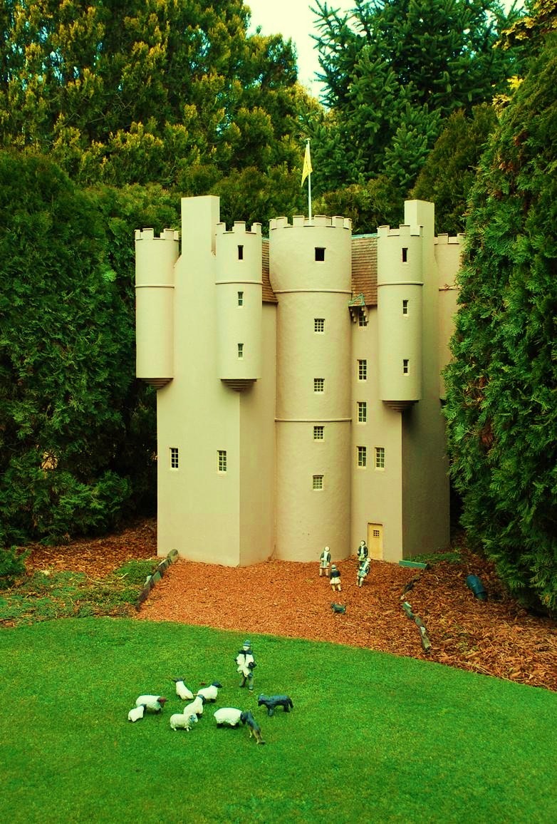 Cockington Green Gardens - A castle