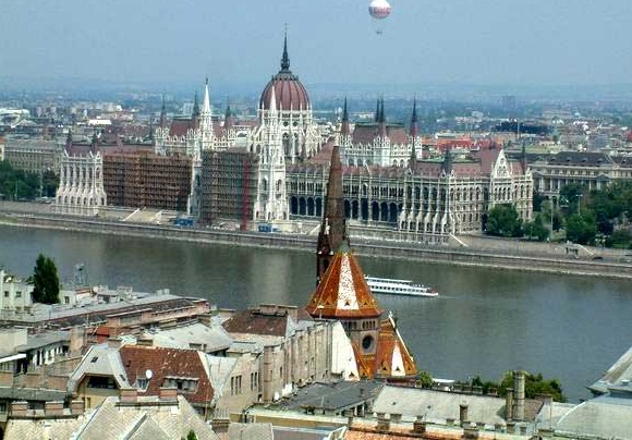 Budapest-a truly capital city - The Parliament Building