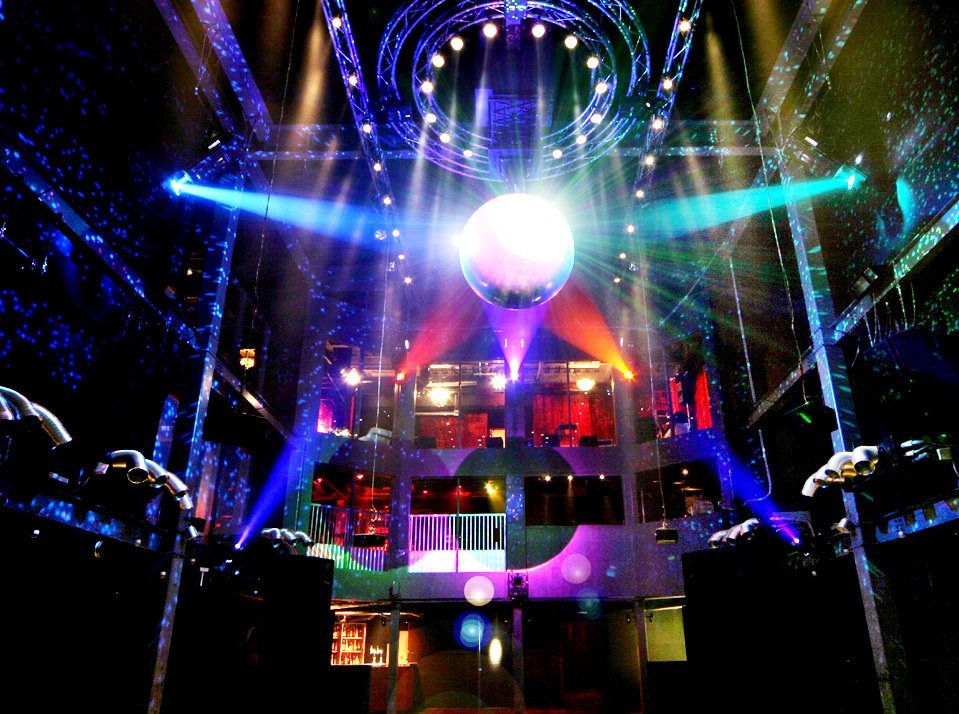 Womb, Tokyo -the most legendry club in the world - Dance floor of the club