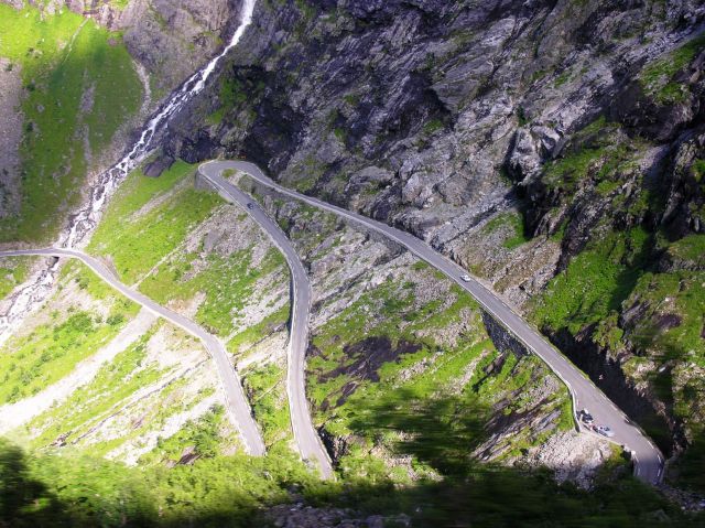 The Trollstigen Road - Sharp turns 