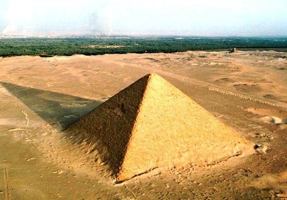 The Red Pyramid - The Best Pyramids in the World