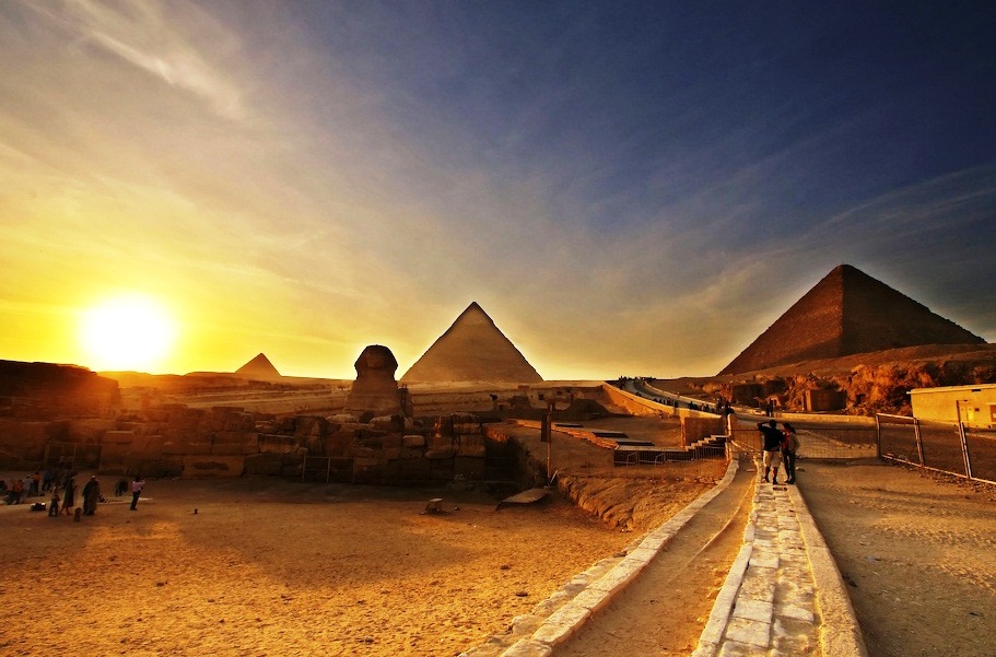 The Pyramids of Giza - Fantastic view