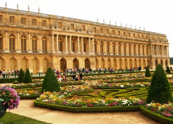 The Versailles Gardens - Versailles Palace
