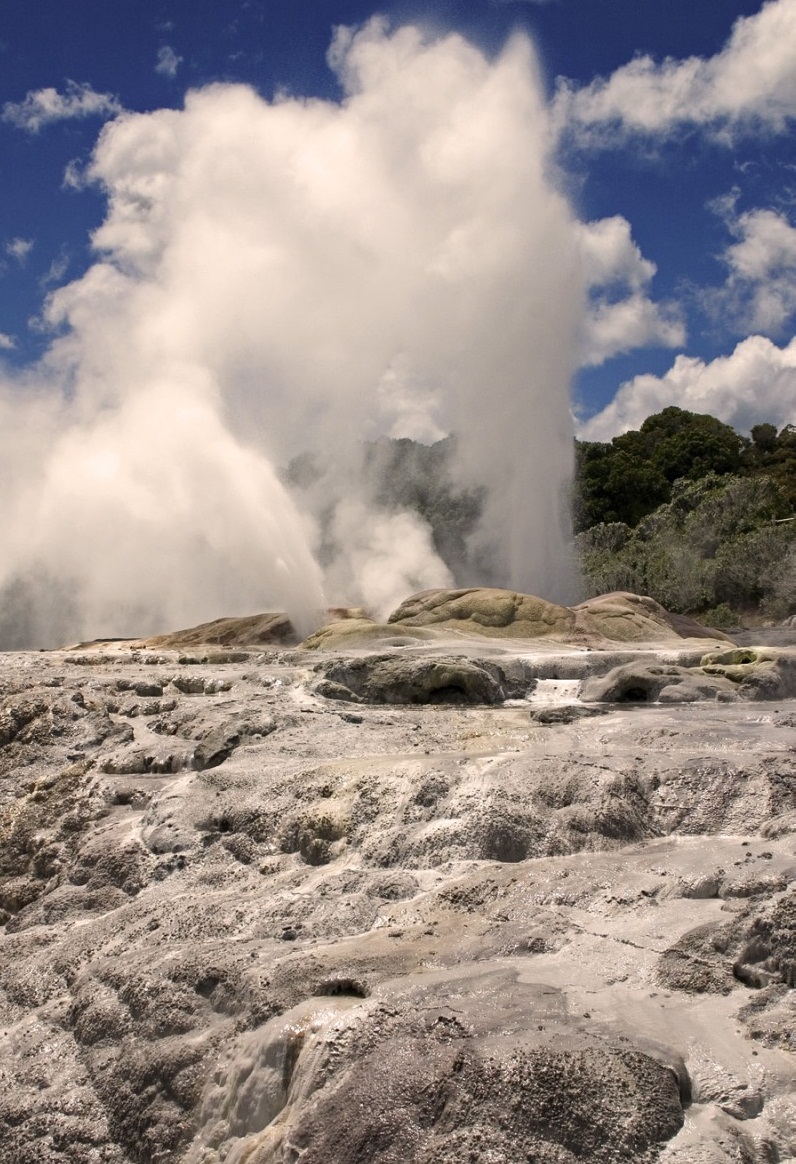  Prince of Wales Feathers Geyser, New Zealand - Breathtaking panorama