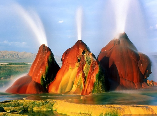 The Fly Geyser, Nevada, U.S.A. - Great miracle