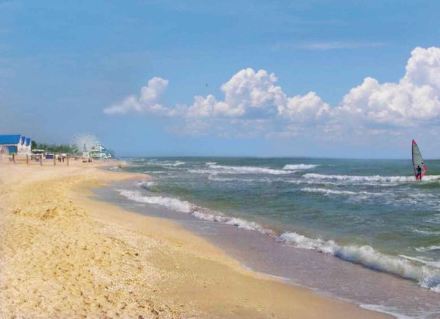 The Azov Sea - Irresistible charming beach