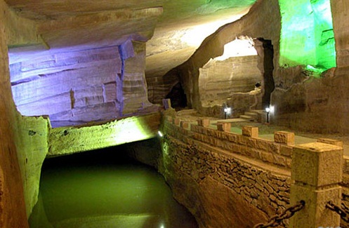 Huashan Caves, China - Unsolved mystery