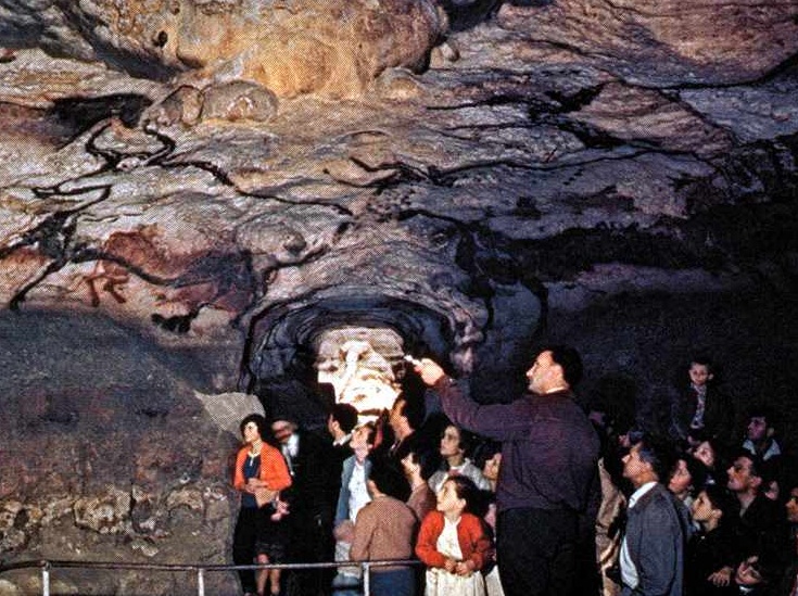 The cave of Lascaux, France - Beautiful Cave