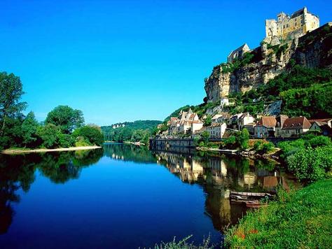 Dordogne Valley - Dordogne river view