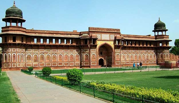Agra - An Architectural Marvel of India - Important fortress 