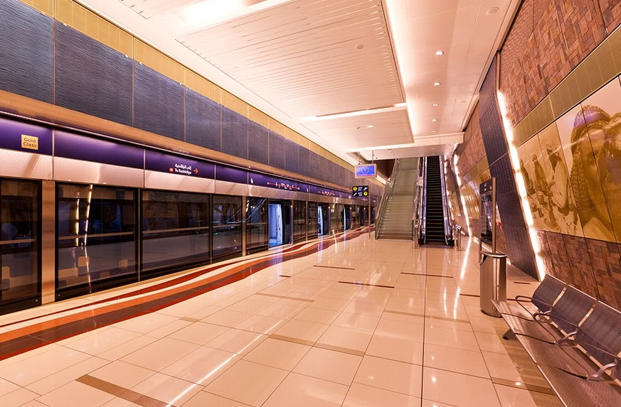 Mall of the Emirates Metro Station, Dubai - Consistent design
