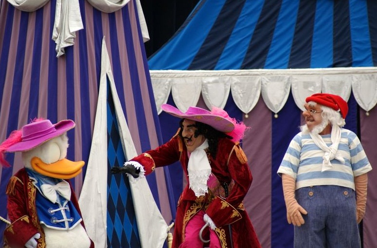 Disneyland in Orlando - Captain Hook and Donald