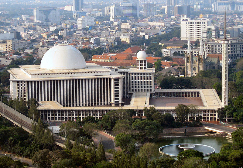 Istiqlal mosque in Jakarta, Indonesia - Overall view of the city